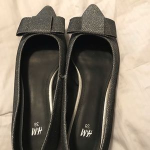 H&M Shining Pointed Toe Flats